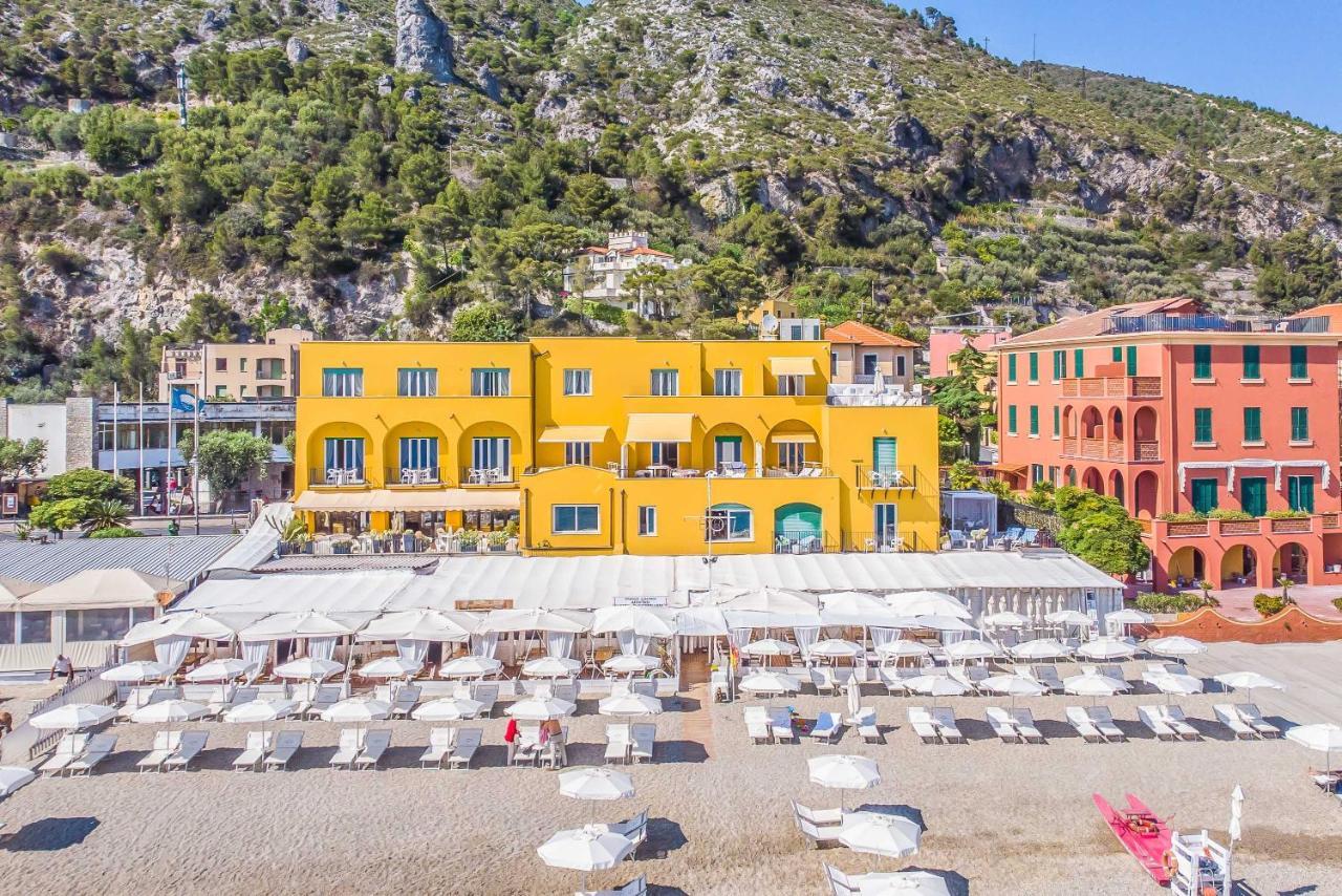 Hotel Albatros Varigotti Buitenkant foto