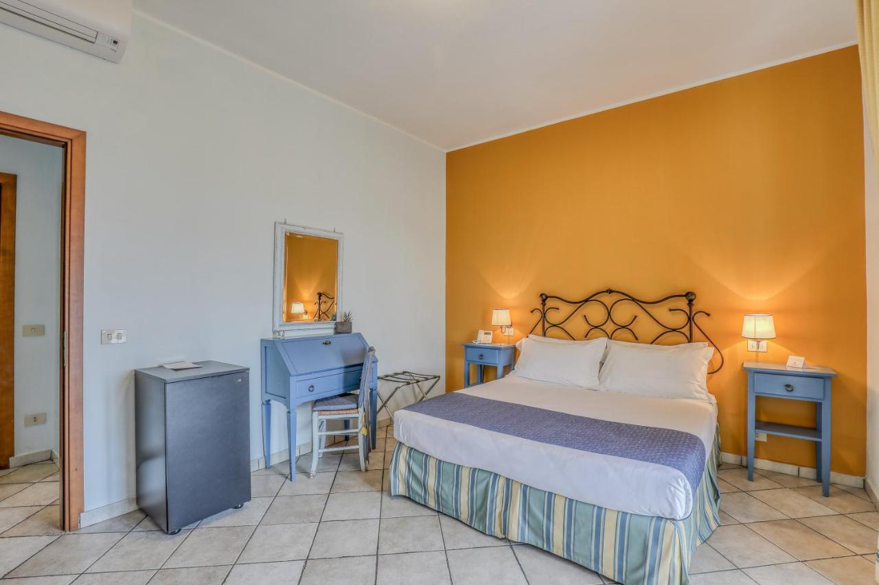 Hotel Albatros Varigotti Buitenkant foto