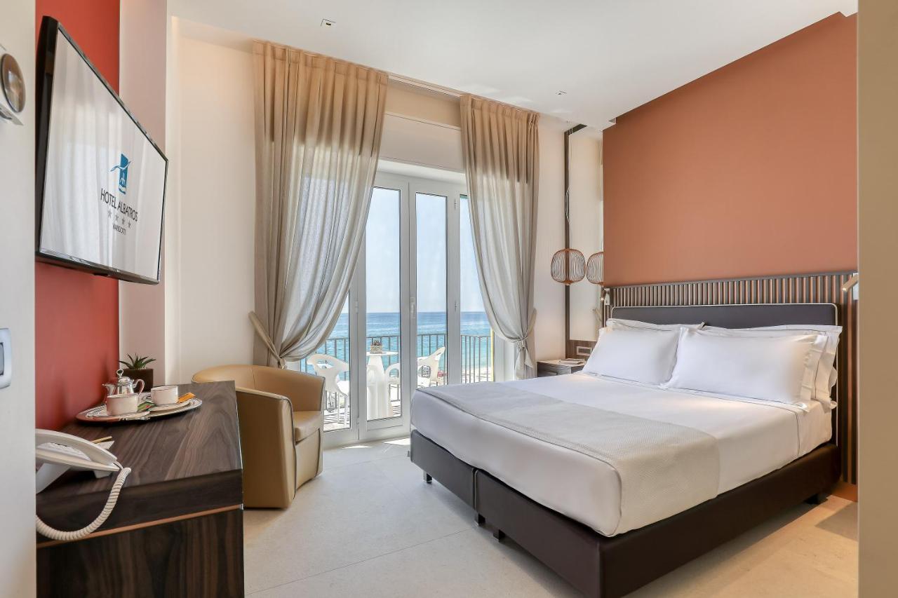 Hotel Albatros Varigotti Buitenkant foto
