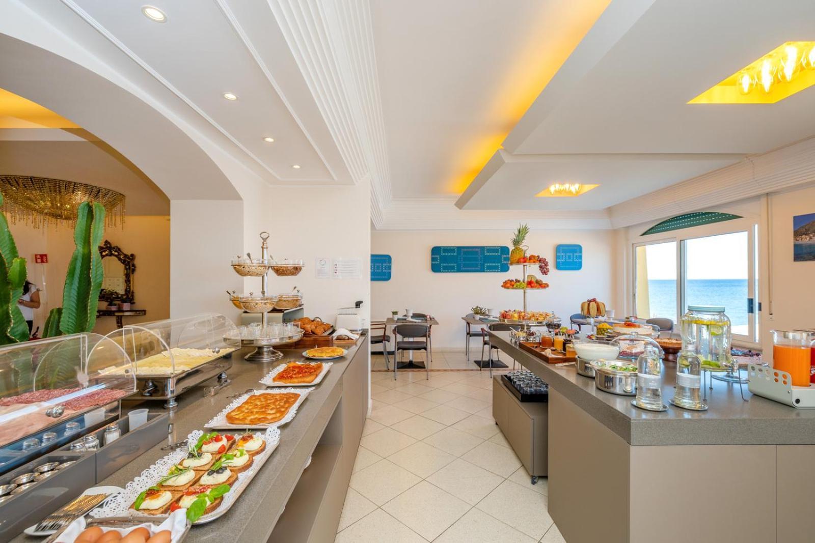 Hotel Albatros Varigotti Buitenkant foto
