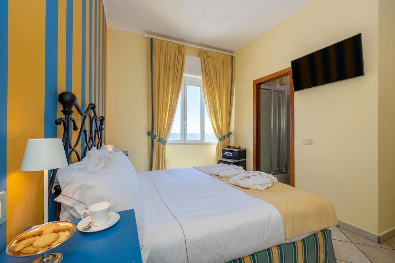 Hotel Albatros Varigotti Buitenkant foto